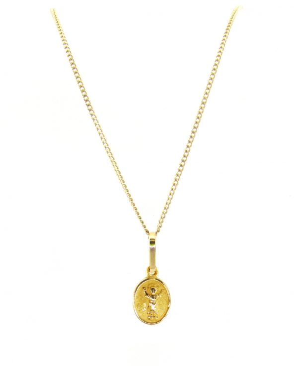 cadena con medalla de oro